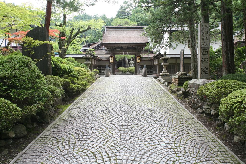Koyasan Shukubo Saizenin Hotel Buitenkant foto