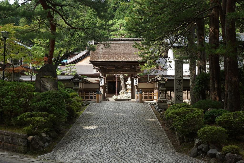 Koyasan Shukubo Saizenin Hotel Buitenkant foto